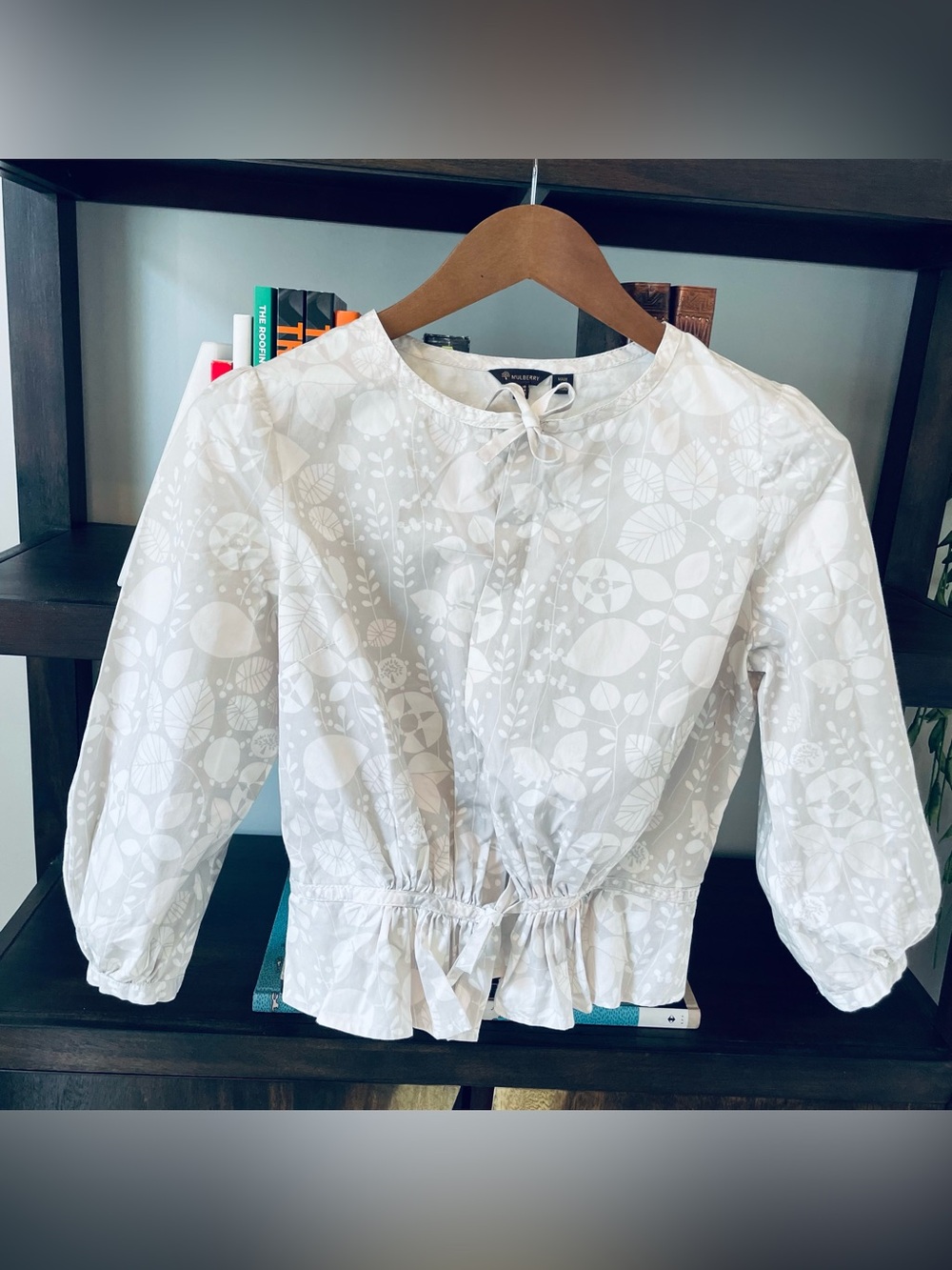 Authentic Mulberry Leaf Print Tie-Front Blouse fit more like US2 US4 XS/S